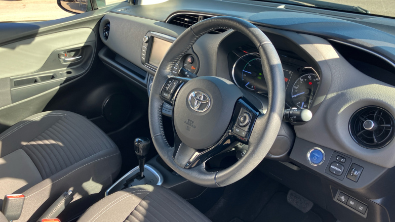 Toyota Yaris 1.5 Hybrid Icon Tech 5dr CVT Hybrid Hatchback